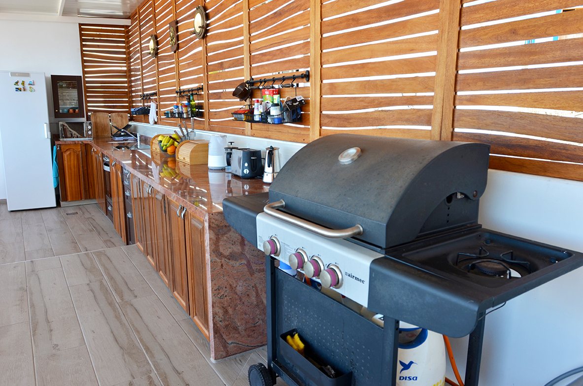 Shared rooftop terrace & kitchen — photo 056