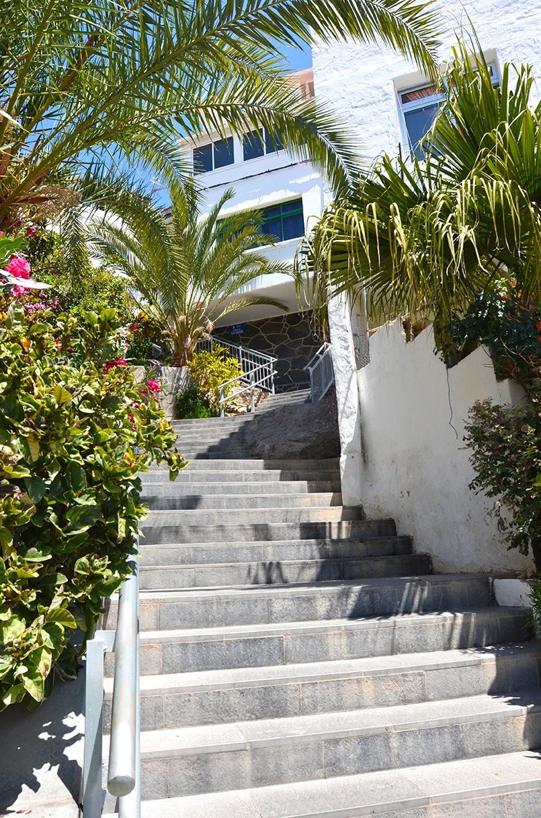 Exterior & approach — photo 091