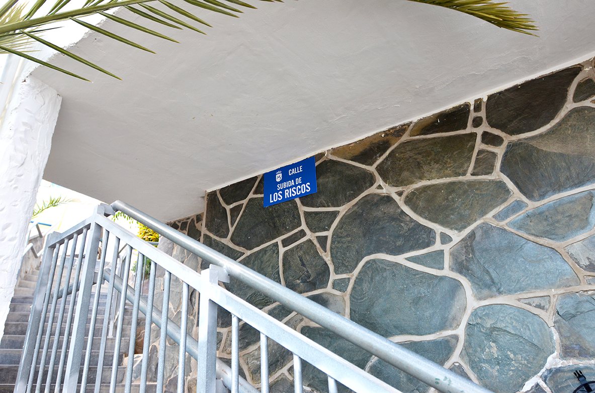 Exterior & approach — photo 098